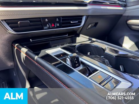 Used 2024 Volkswagen Atlas Peak Edition SE image 39