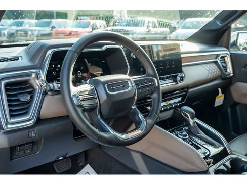 New 2026 GMC Canyon Denali w/ LPO, Black Badging Package AWD/4WD image 11