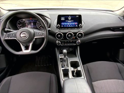 Used 2025 Nissan Sentra SV FWD image 15