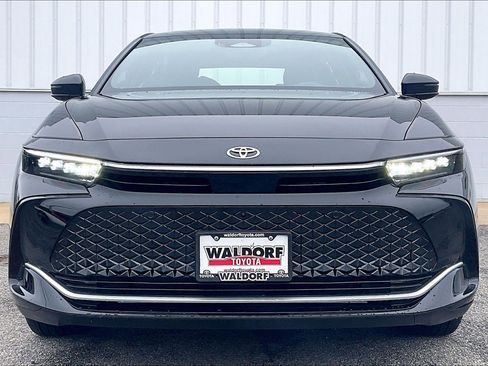 Used 2026 Toyota Crown Limited w/ Advanced Technology Package image 3