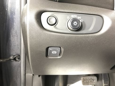 Used 2022 Chevrolet Blazer LT image 4