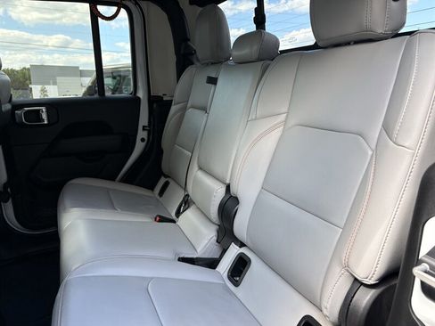 Used 2022 Jeep Gladiator Mojave w/ Trailer Tow Package AWD/4WD image 25