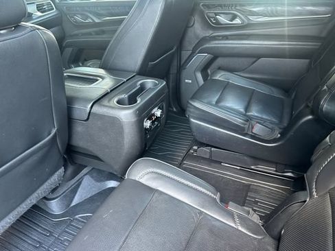 Used 2022 GMC Yukon XL Denali AWD/4WD image 14