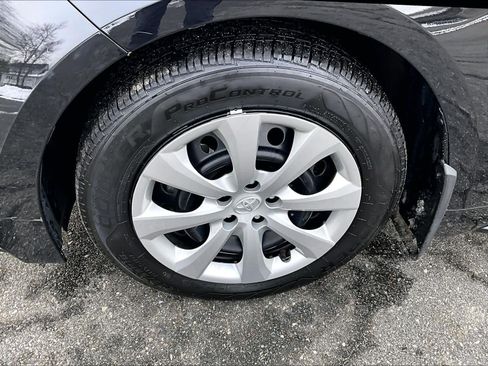 Used 2024 Toyota Corolla LE image 7