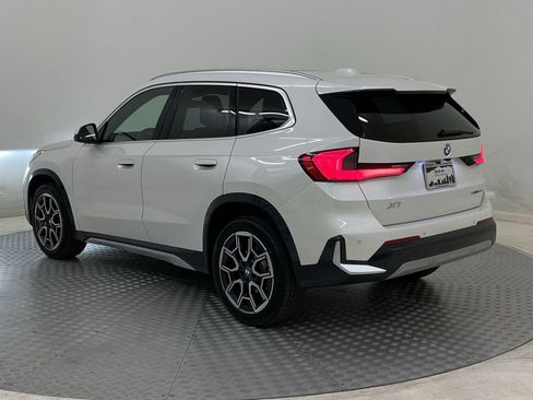 Used 2025 BMW X1 xDrive28i w/ Premium Package image 3
