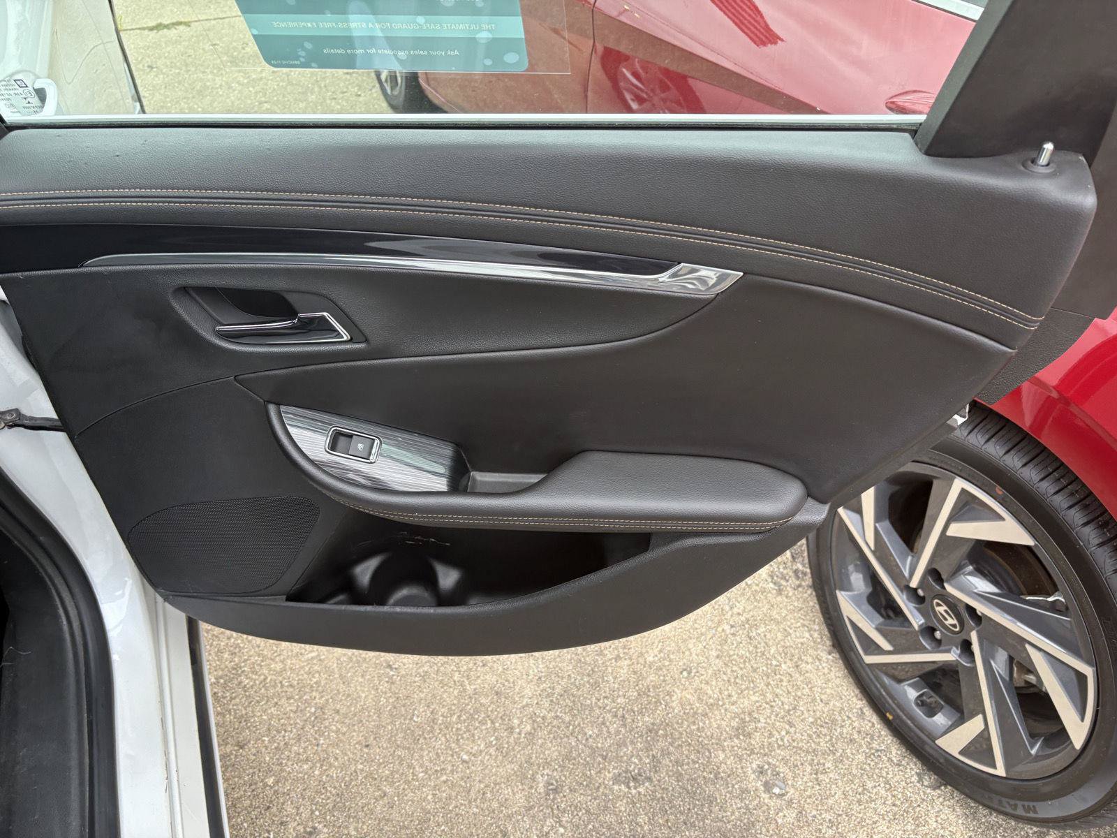 Used 2016 Chevrolet Impala LT w/ Convenience Package FWD image 13