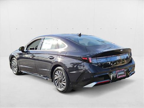 New 2025 Hyundai Sonata Limited image 7