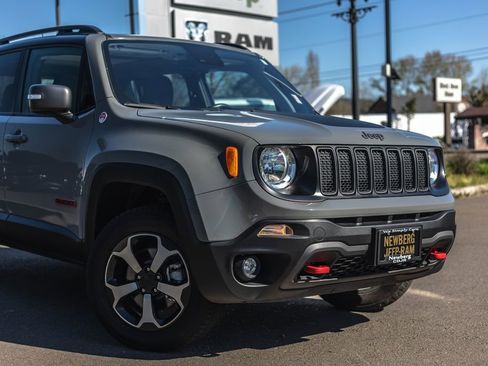 Used 2021 Jeep Renegade Trailhawk w/ Sun & Sound Group image 3