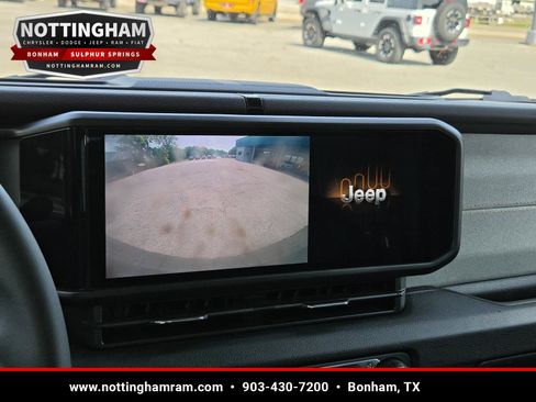Used 2025 Jeep Wrangler Sport AWD/4WD image 18