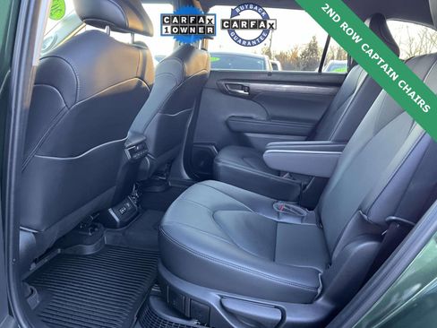 Used 2023 Toyota Highlander Limited image 16