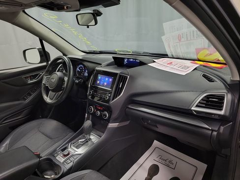 Used 2023 Subaru Forester Premium image 27