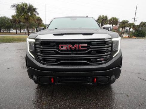 Used 2023 GMC Sierra 1500 AT4 w/ Technology Package image 8