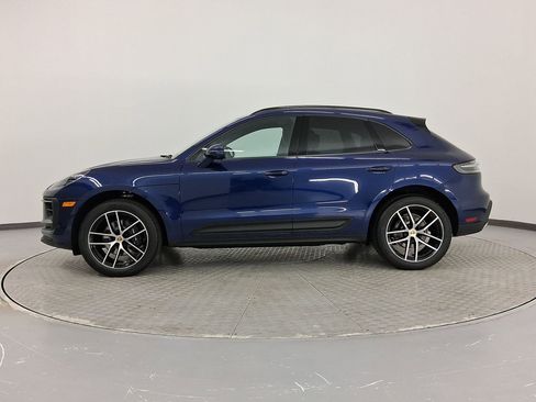 New 2026 Porsche Macan image 2