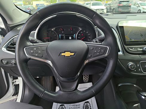 Used 2017 Chevrolet Malibu LT w/ Leather Package image 19