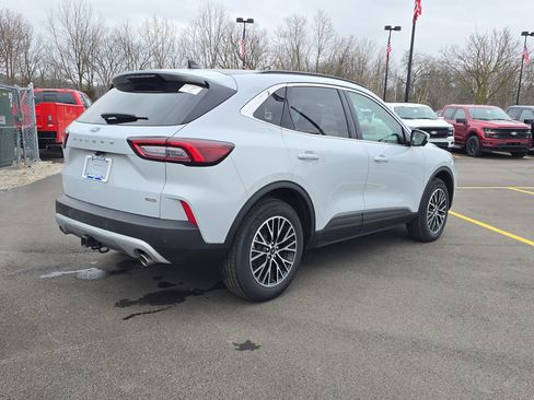 New 2026 Ford Escape PHEV w/ PHEV Premium Package image 4
