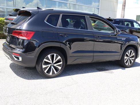 Used 2022 Volkswagen Taos SE w/ IQ.Drive SE Package AWD/4WD image 9