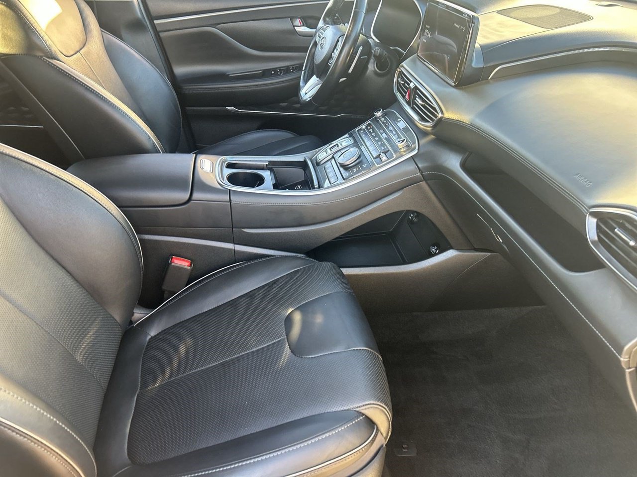 Used 2023 Hyundai Santa Fe Limited AWD/4WD image 9
