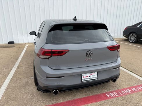 Used 2022 Volkswagen GTI SE FWD image 5