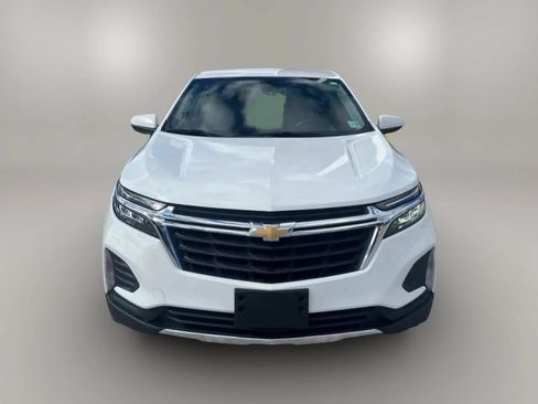 Used 2022 Chevrolet Equinox LT w/ Driver Convenience Package FWD image 2