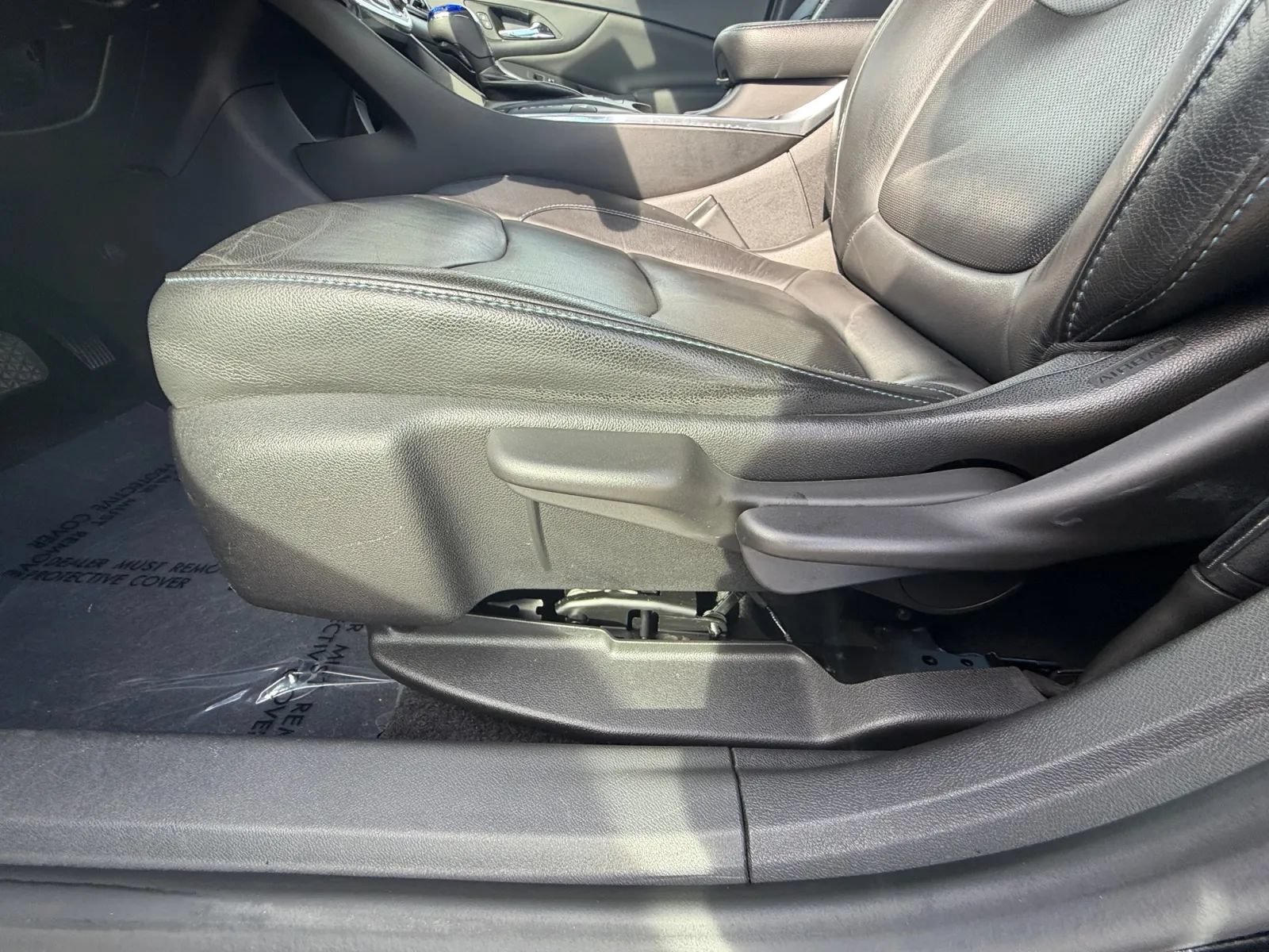 Used 2016 Chevrolet Volt Premier w/ Driver Confidence Package FWD image 17