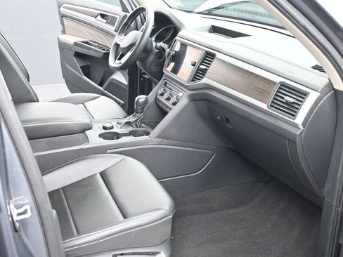 Used 2021 Volkswagen Atlas SE w/ Panoramic Sunroof Package image 18