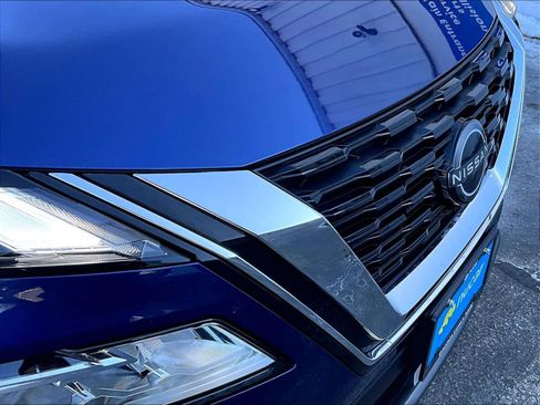 Used 2023 Nissan Rogue SL w/ SL Premium Package image 32