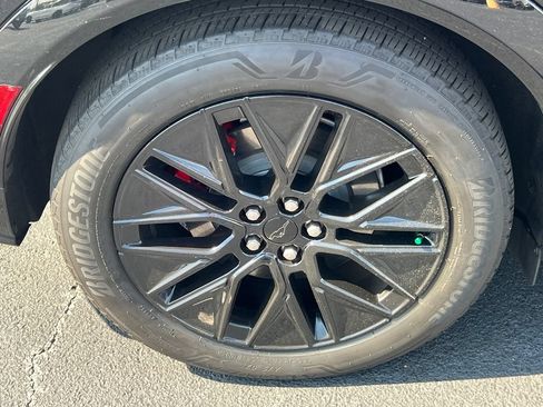 Certified 2025 Ford Mustang Mach-E Premium w/ Sport Appearance Package AWD/4WD image 18