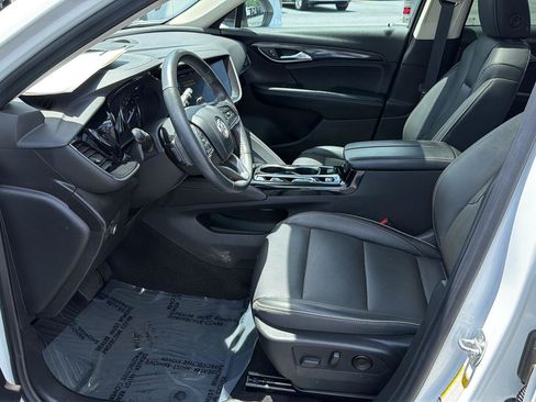 Used 2021 Buick Envision Essence w/ Sport Touring Package FWD image 10