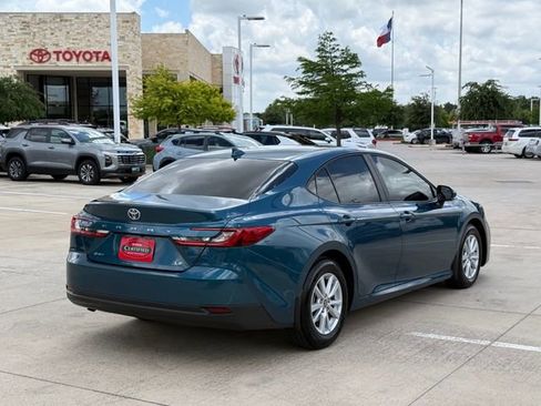 Used 2026 Toyota Camry LE w/ Convenience Package FWD image 5