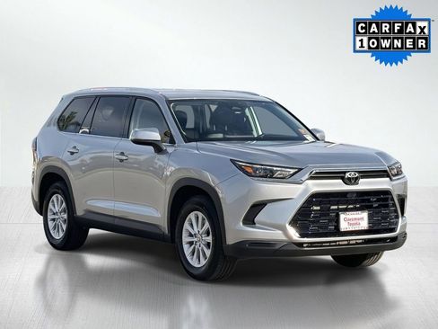 Certified 2025 Toyota Grand Highlander XLE image 12