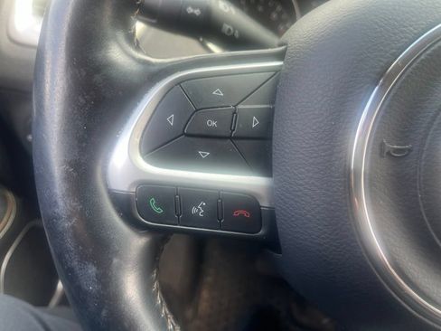 Used 2018 Jeep Compass Latitude w/ Cold Weather Group AWD/4WD image 15