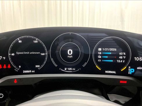 Used 2021 Porsche Taycan 4S w/ Premium Package image 24