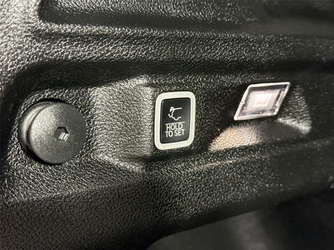 Used 2023 Jeep Grand Cherokee L Laredo w/ Luxury Tech Group I image 41