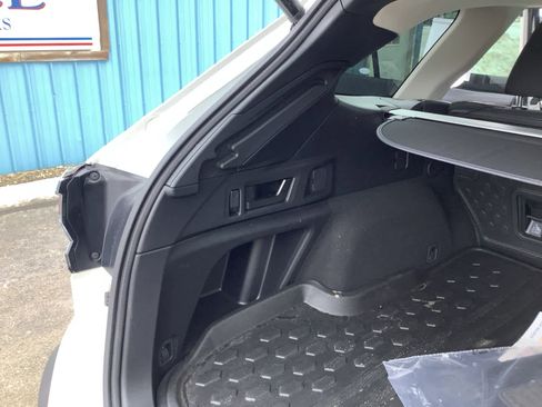 Certified 2025 Subaru Outback Premium image 33