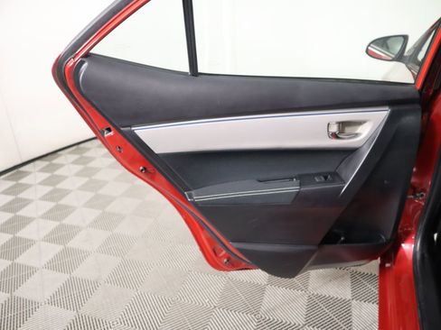 Used 2015 Toyota Corolla LE image 26