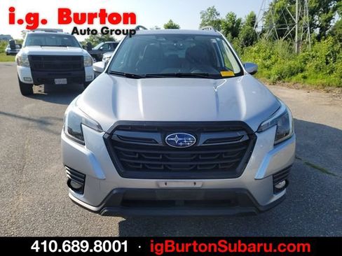 Used 2022 Subaru Forester Limited AWD/4WD image 2