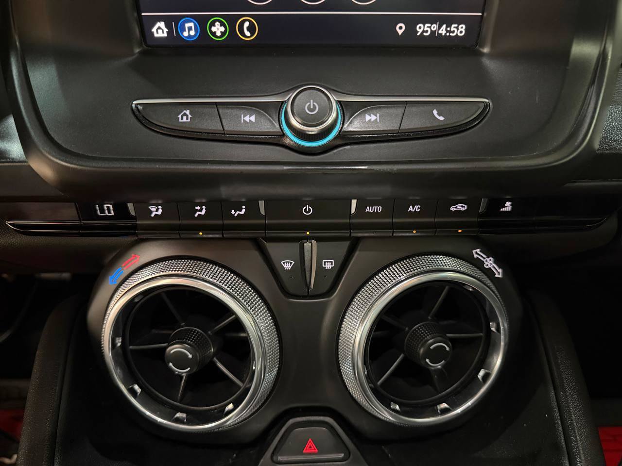 Used 2020 Chevrolet Camaro LS RWD image 31