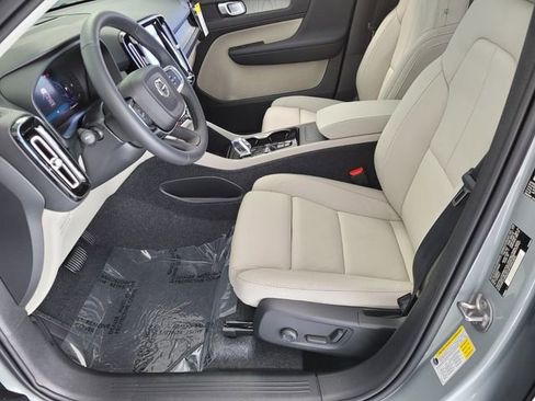 New 2026 Volvo XC40 B5 Plus w/ Protection Package Premier image 9