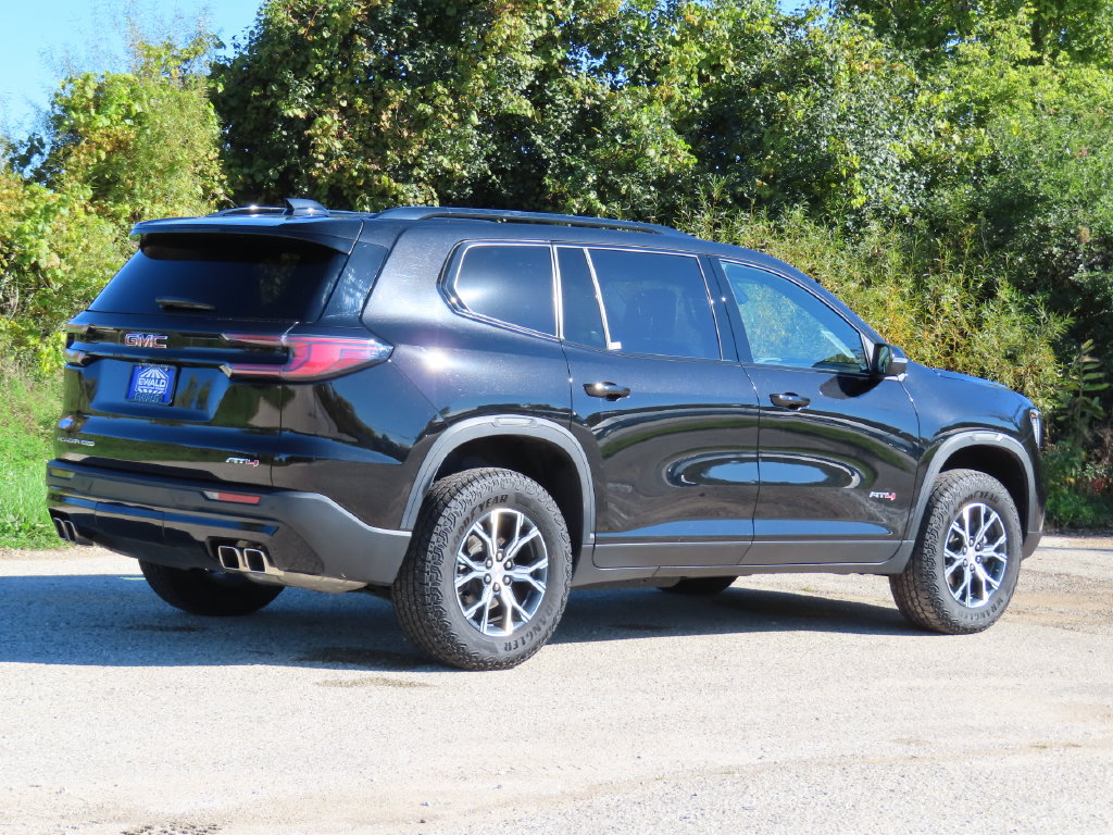 Used 2025 GMC Acadia AT4 w/ Luxury Package AWD/4WD image 3