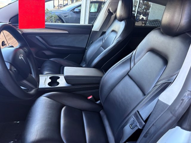 Used 2022 Tesla Model 3 Standard Range RWD image 9