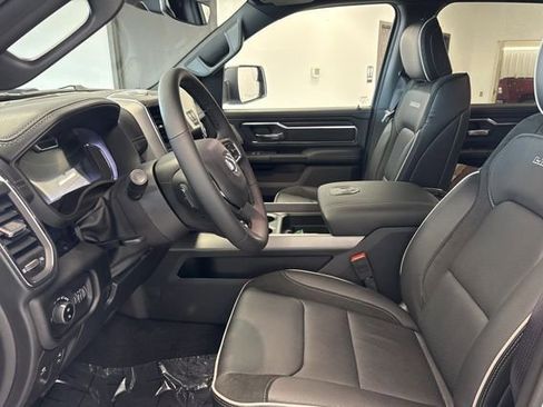 New 2026 RAM 1500 Laramie AWD/4WD image 12