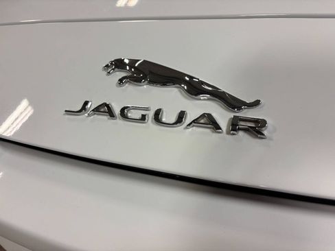 Used 2014 Jaguar F-TYPE Convertible RWD image 16