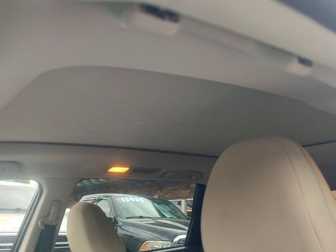 Used 2019 Subaru Ascent Premium AWD/4WD image 8