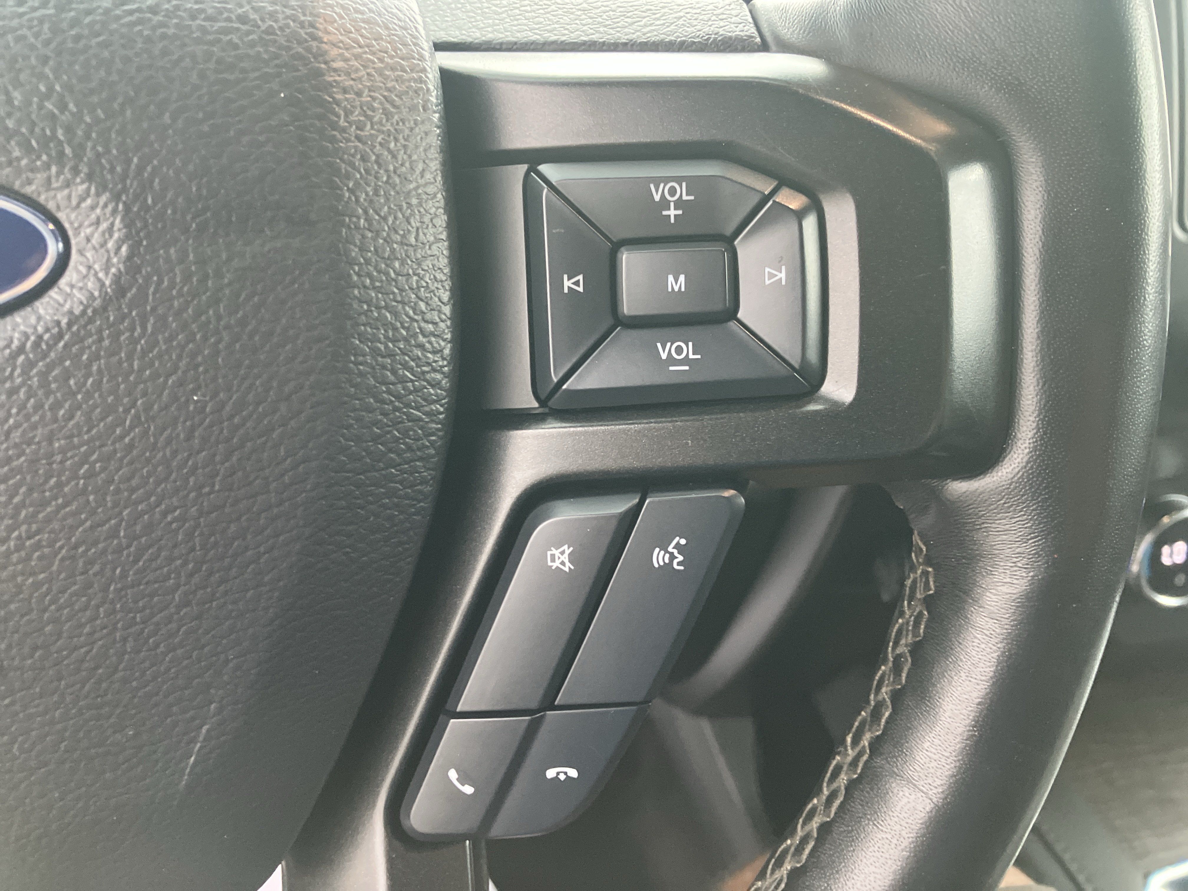 Used 2019 Ford Expedition Limited w/ Equipment Group 302A AWD/4WD image 25