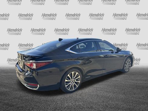 Used 2020 Lexus ES 300h w/ Premium Package image 10