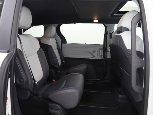 Used 2024 Toyota Sienna XSE image 14