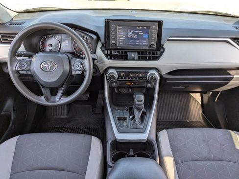 Used 2022 Toyota RAV4 XLE image 15