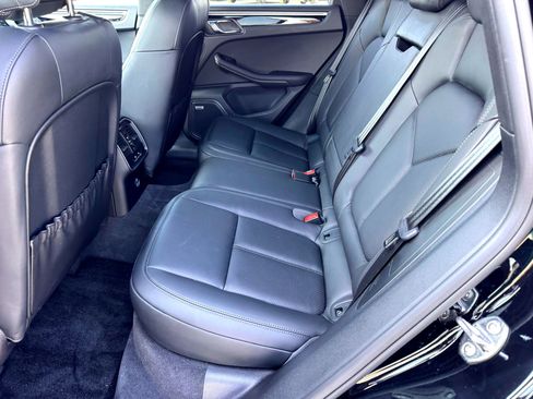 Used 2020 Porsche Macan image 23