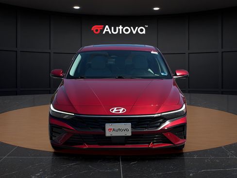 Used 2024 Hyundai Elantra Limited FWD image 8