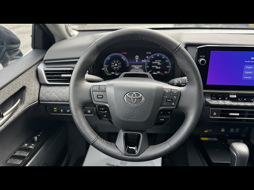 Used 2026 Toyota Camry XLE w/ Premium Plus Package AWD/4WD image 34